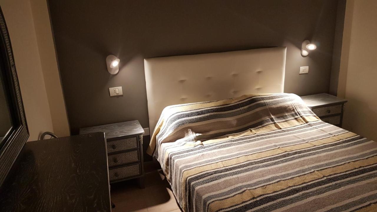 Beach 400Mtr, Top Of Mountain With Spectacular Surround View 200Mtr Los Cristianos  Exterior foto